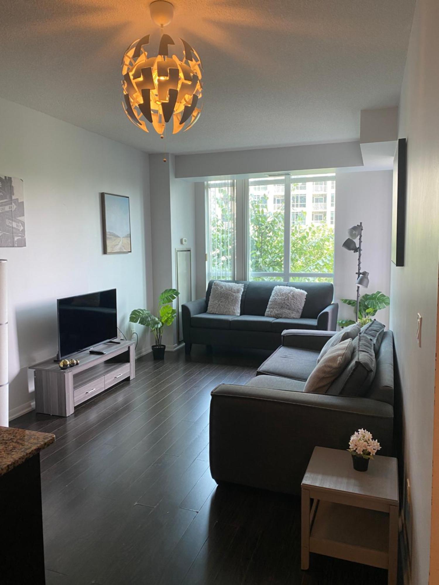 Executive 1 Bedroom Condo Sleeps 2 Торонто Экстерьер фото