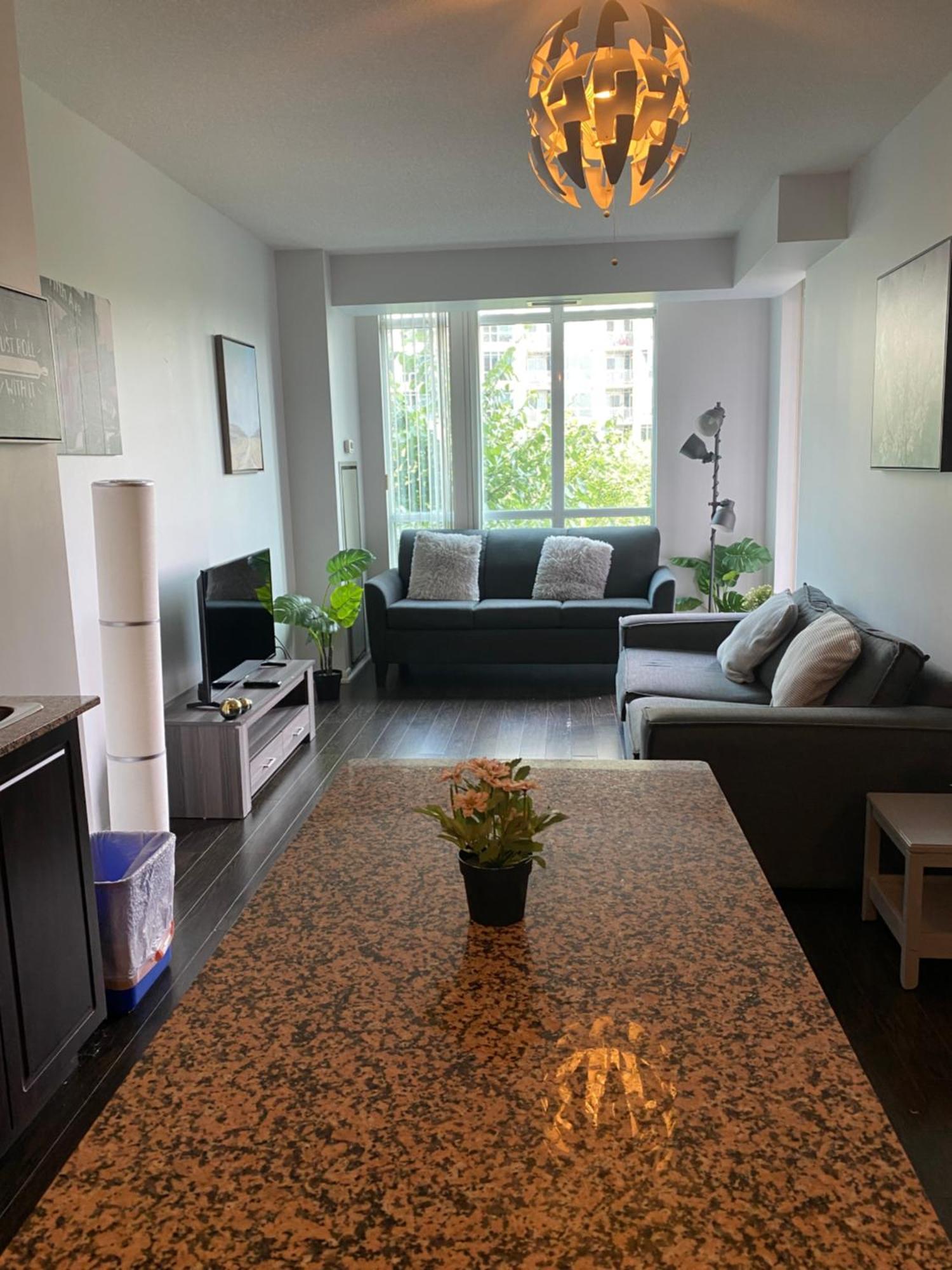 Executive 1 Bedroom Condo Sleeps 2 Торонто Экстерьер фото