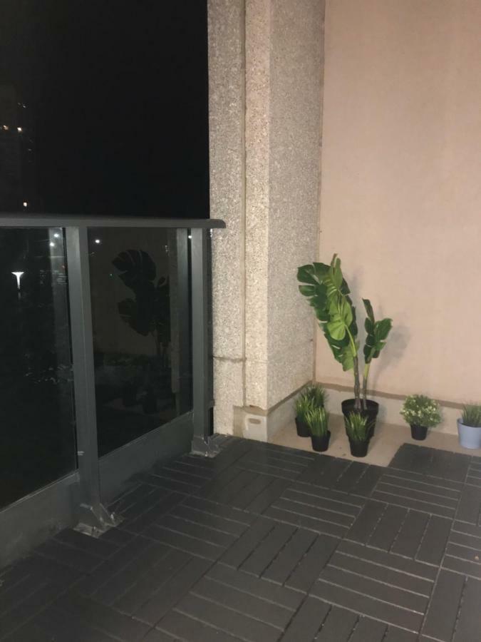 Executive 1 Bedroom Condo Sleeps 2 Торонто Экстерьер фото