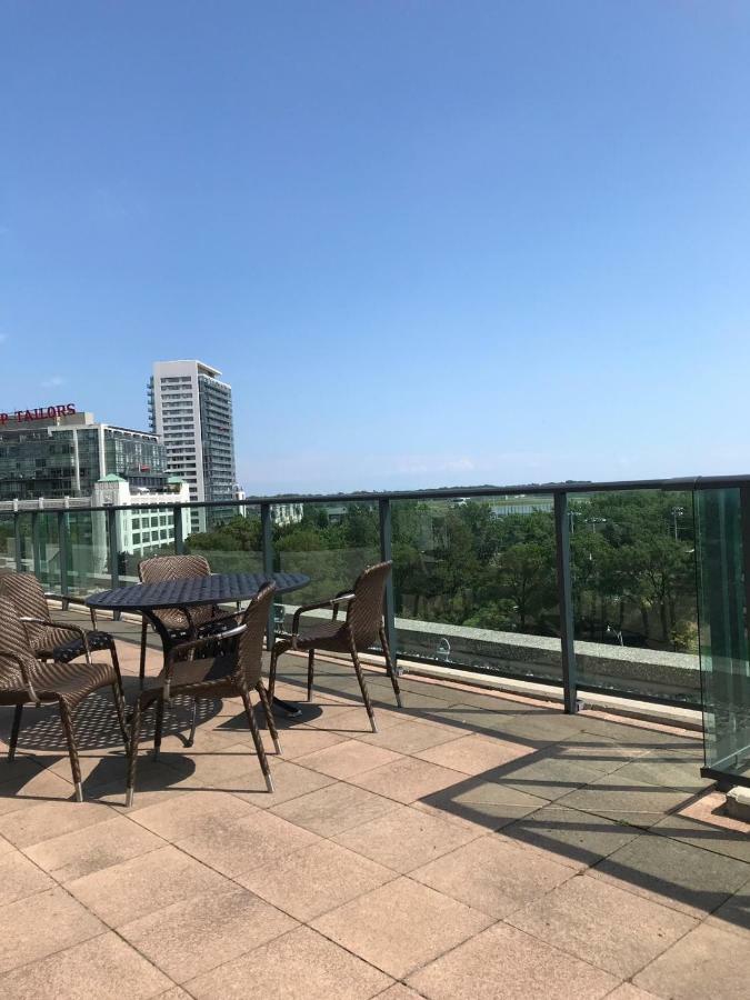 Executive 1 Bedroom Condo Sleeps 2 Торонто Экстерьер фото